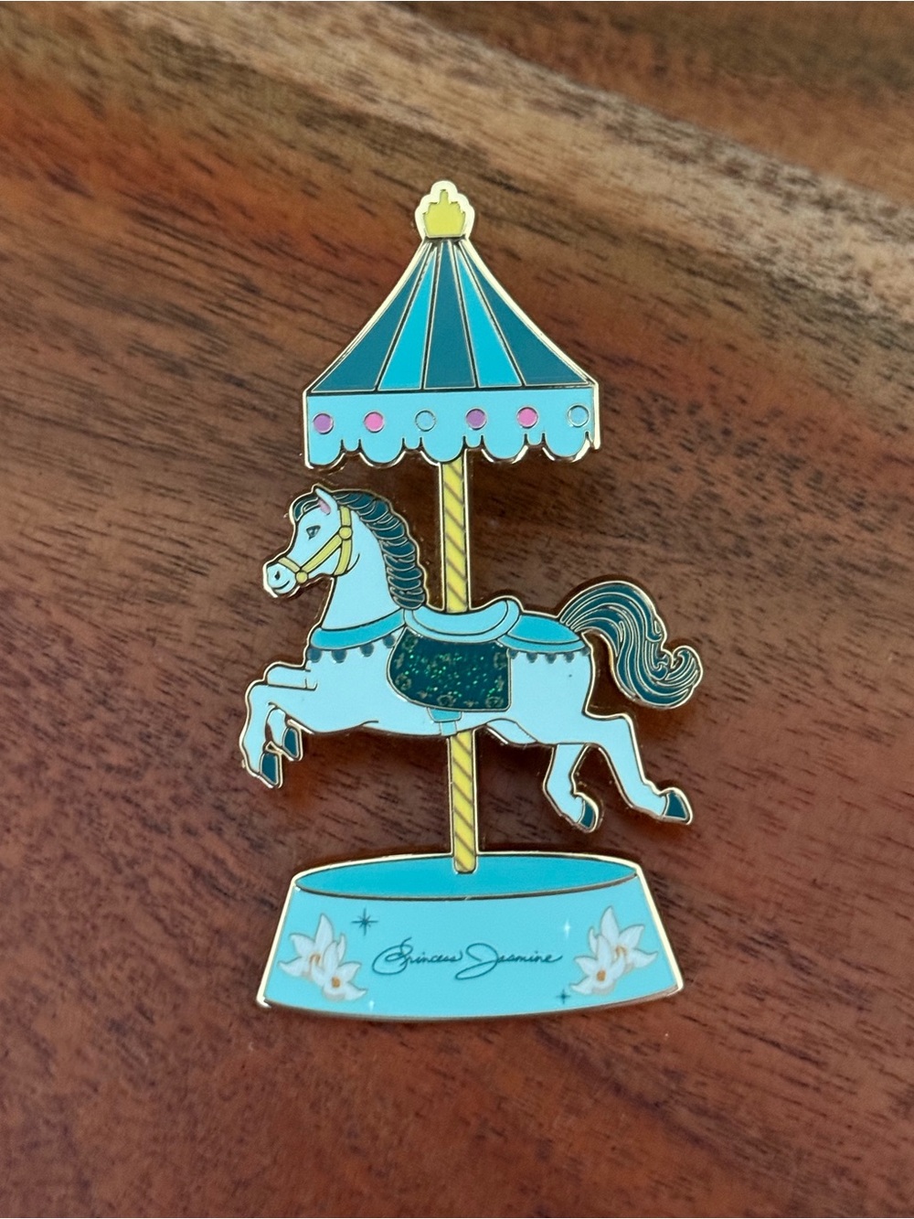 Pink à la mode PALM Disney Princess Jasmine Carousel Pin SE 750